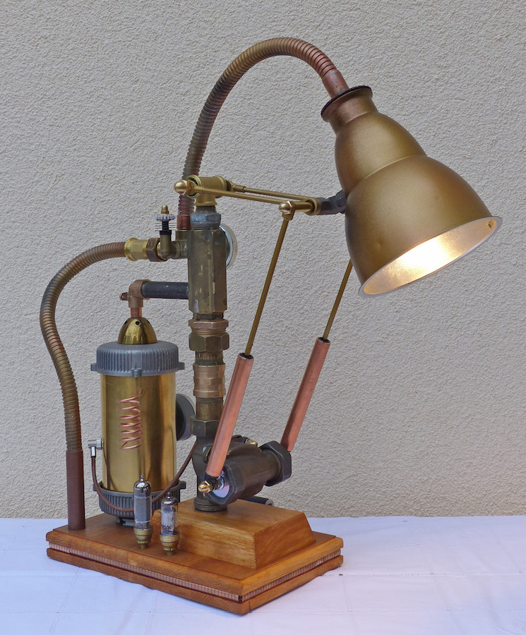 Steampunk Lamp 98_0943.jpg
